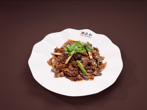 PHỞ XÀO QUẢNG ĐÔNG 牛肉炒河粉